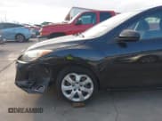 ✅ 2013 Mazda 3 i SV • VIN: JM1BL1TF7D1813132 • Lot: 43694020. Wystawiony na IAAI z przebiegiem 105 591 mil. Bezpłatny archiwum sprzedaży aukcyjnych z USA i szczegółowy raport historii pojazdu na DreamBid. Zdjęcie 6.