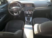 ✅ 2019 Hyundai Elantra SE • VIN: 5NPD74LF9KH455391 • Лот: 87375255. Опубликован ранее на Copart с пробегом 88 150 миль. Бесплатный доступ к архиву аукционных продаж из США и подробный отчёт об истории автомобиля на DreamBid. Изображение 8.