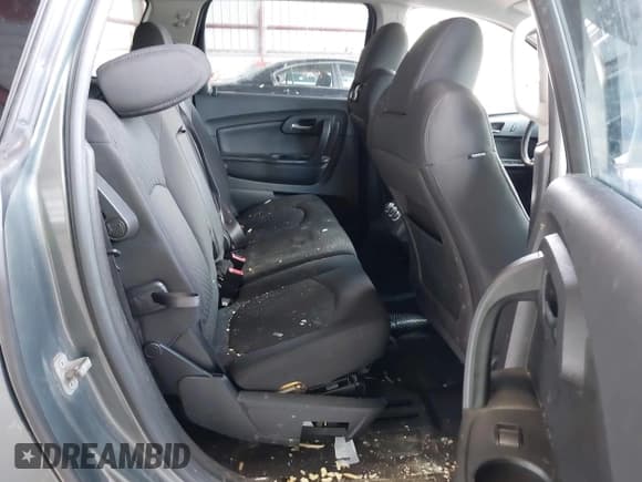 ✅ 2011 Chevrolet Traverse 1LT • VIN: 1GNKVGED7BJ234400 • Lot: 43603651. Wystawiony na IAAI z przebiegiem 290 020 mil. Bezpłatny archiwum sprzedaży aukcyjnych z USA i szczegółowy raport historii pojazdu na DreamBid. Zdjęcie 8.