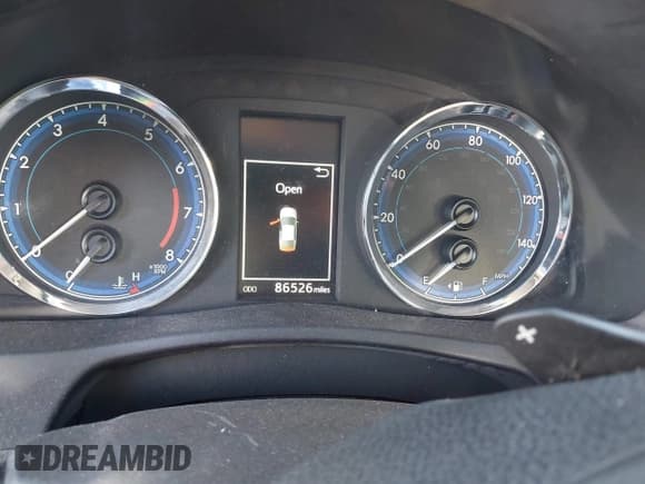 ✅ 2017 Toyota Corolla SE • VIN: 5YFBURHE7HP635820 • Lot: 43608782. Listed on IAAI with 86,526 mi. Free auction sales archive from the USA and detailed vehicle history report at DreamBid. Image 7.