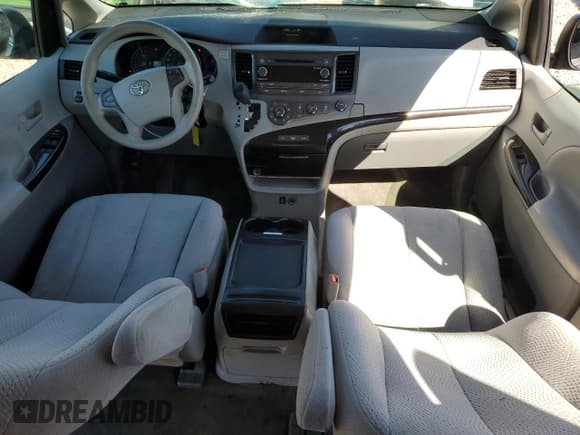 ✅ 2011 Toyota Sienna LE AAS • VIN: 5TDKK3DC1BS173695 • Lot: 82241805. Listed on Copart with 129,894 mi. Free auction sales archive from the USA and detailed vehicle history report at DreamBid. Image 8.