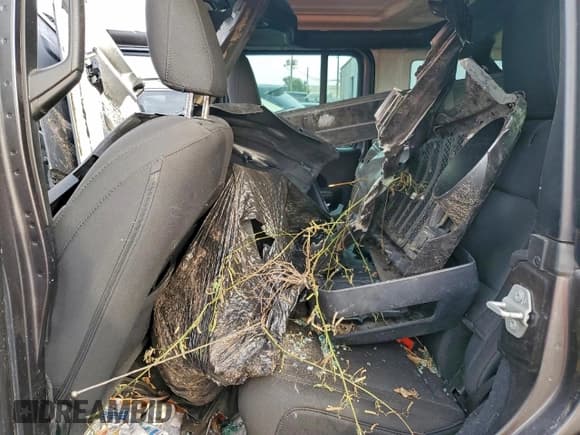 ✅ 2019 Jeep Wrangler Unlimited Sport S • VIN: 1C4HJXDG3KW529443 • Lot: 95755125. Listed on Copart with Not provided. Free auction sales archive from the USA and detailed vehicle history report at DreamBid. Image 10.