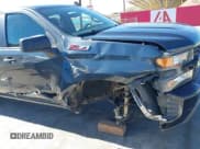 ✅ 2019 Chevrolet Silverado 1500 Custom Trail Boss • VIN: 1GCPYCEF2KZ321249 • Lot: 43662089. Wystawiony na IAAI z przebiegiem 111 270 mil. Bezpłatny archiwum sprzedaży aukcyjnych z USA i szczegółowy raport historii pojazdu na DreamBid. Zdjęcie 6.