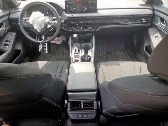 ✅ 2025 Honda Accord Sport • VIN: 1HGCY2F58SA058859 • Лот: 71823085. Опубликован ранее на Copart с пробегом 1 703 миль. Бесплатный доступ к архиву аукционных продаж из США и подробный отчёт об истории автомобиля на DreamBid. Изображение 8.