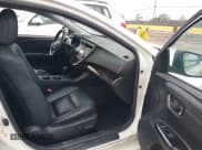 ✅ 2014 Toyota Avalon XLE Premium • VIN: 4T1BK1EB3EU090498 • Lot: 43909209. Wystawiony na IAAI z przebiegiem 332 570 mil. Bezpłatny archiwum sprzedaży aukcyjnych z USA i szczegółowy raport historii pojazdu na DreamBid. Zdjęcie 5.