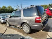 ✅ 2013 Ford Expedition Limited • VIN: 1FMJU2A50DEF51662 • Lot: 80833555. Wystawiony na Copart z przebiegiem 121 358 mil. Bezpłatny archiwum sprzedaży aukcyjnych z USA i szczegółowy raport historii pojazdu na DreamBid. Zdjęcie 2.