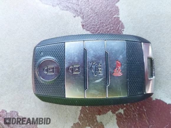 ✅ 2017 Kia Optima LX • VIN: 5XXGT4L14HG173077 • Lot: 42502823. Listed on IAAI with 114,047 mi. Free auction sales archive from the USA and detailed vehicle history report at DreamBid. Image 11.