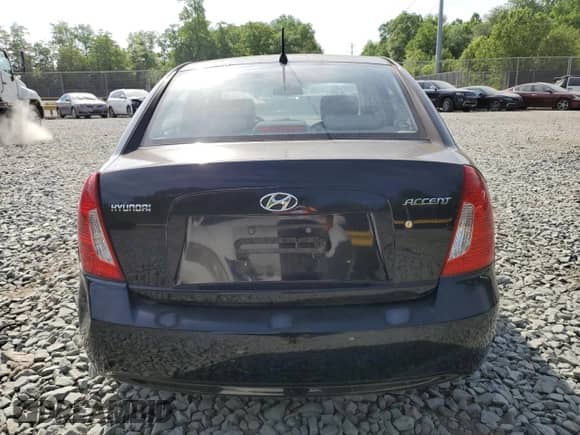 2007 Hyundai Accent GLS z VIN KMHCN46C87U156566, wystawiony jako Copart lot #53445884 z przebiegiem 77 204 mil mil oraz Czysty tytuł • Clean title. Historia ofert i sprzedaży dostępna na DreamBid. Obrazek 6.