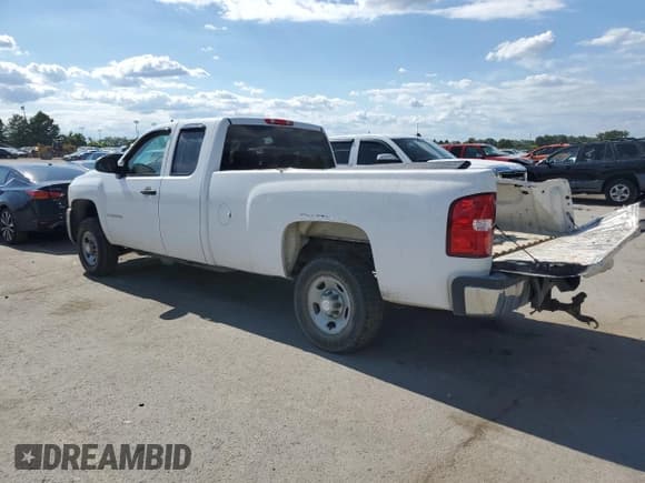✅ 2009 Chevrolet Silverado 2500HD Work Truck • VIN: 1GCHC49K99E100913 • Лот: 70993945. Опубликован ранее на Copart с пробегом Не указан. Бесплатный доступ к архиву аукционных продаж из США и подробный отчёт об истории автомобиля на DreamBid. Изображение 2.