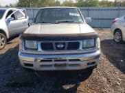 ✅ 1999 Nissan Frontier XE • VIN: 1N6ED26Y4XC303405 • Lot: 82285355. Wystawiony na Copart z przebiegiem 126 617 mil. Bezpłatny archiwum sprzedaży aukcyjnych z USA i szczegółowy raport historii pojazdu na DreamBid. Zdjęcie 5.