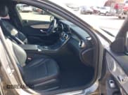 ✅ 2019 Mercedes-Benz C 300 • VIN: 55SWF8DB4KU315597 • Lot: 42873480. Wystawiony na IAAI z przebiegiem 56 169 mil. Bezpłatny archiwum sprzedaży aukcyjnych z USA i szczegółowy raport historii pojazdu na DreamBid. Zdjęcie 5.