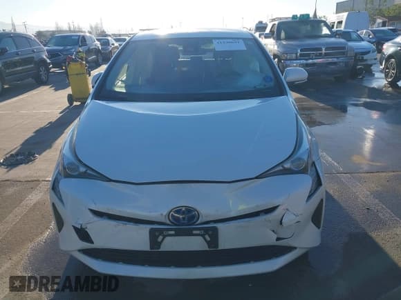 ✅ 2018 Toyota Prius Two • VIN: JTDKBRFU2J3060301 • Lot: 41330691. Wystawiony na IAAI z przebiegiem 130 819 mil. Bezpłatny archiwum sprzedaży aukcyjnych z USA i szczegółowy raport historii pojazdu na DreamBid. Zdjęcie 13.