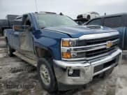 ✅ 2018 Chevrolet Silverado 2500HD LT • VIN: 1GC1KVEG8JF190582 • Lot: 47022945. Wystawiony na Copart z przebiegiem 220 138 mil. Bezpłatny archiwum sprzedaży aukcyjnych z USA i szczegółowy raport historii pojazdu na DreamBid. Zdjęcie 4.