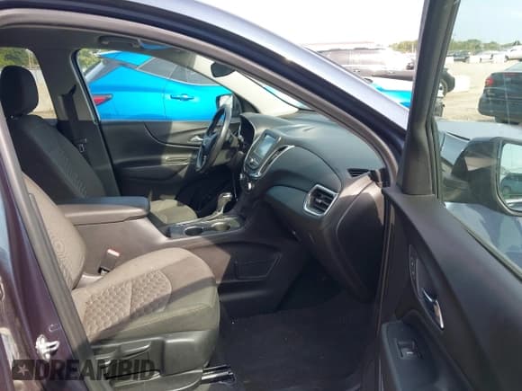 ✅ 2018 Chevrolet Equinox LT • VIN: 3GNAXJEV8JL389041 • Lot: 43279615. Wystawiony na IAAI z przebiegiem 89 855 mil. Bezpłatny archiwum sprzedaży aukcyjnych z USA i szczegółowy raport historii pojazdu na DreamBid. Zdjęcie 5.