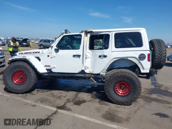 ✅ 2018 Jeep Wrangler Unlimited Rubicon • VIN: 1C4HJXFGXJW110629 • Лот: 42141572. Опубликован ранее на IAAI с пробегом 65 973 миль. Бесплатный доступ к архиву аукционных продаж из США и подробный отчёт об истории автомобиля на DreamBid. Изображение 14.