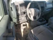 ✅ 2019 Nissan NV Cargo SL • VIN: 1N6AF0KY1KN804039 • Lot: 46858085. Wystawiony na Copart z przebiegiem 105 479 mil. Bezpłatny archiwum sprzedaży aukcyjnych z USA i szczegółowy raport historii pojazdu na DreamBid. Zdjęcie 8.