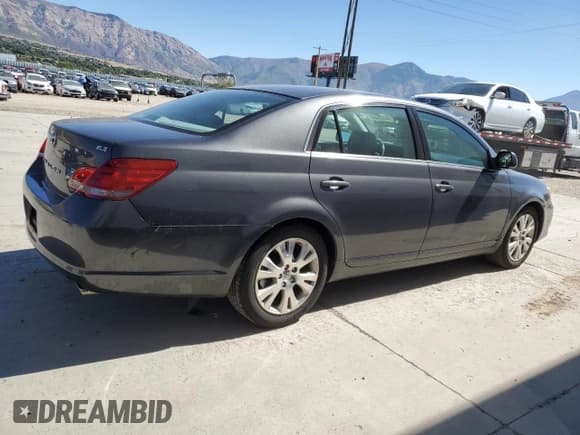 ✅ 2008 Toyota Avalon Limited • VIN: 4T1BK36B48U288036 • Лот: 84225465. Опубликован ранее на Copart с пробегом 176 561 миль. Бесплатный доступ к архиву аукционных продаж из США и подробный отчёт об истории автомобиля на DreamBid. Изображение 3.