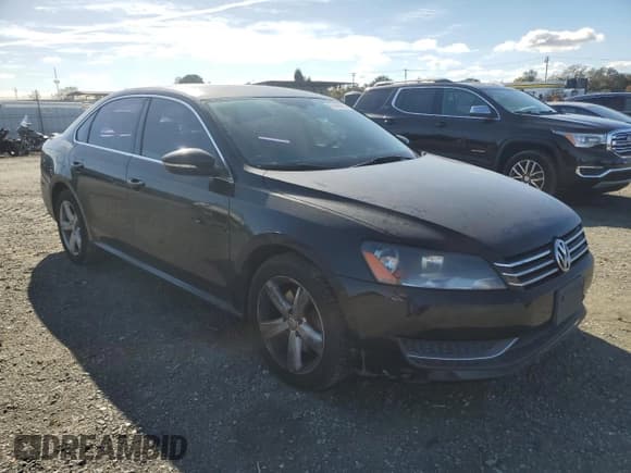 ✅ 2012 Volkswagen Passat SE • VIN: 1VWBP7A34CC040488 • Lot: 91448485. Listed on Copart with 180,173 mi. Free auction sales archive from the USA and detailed vehicle history report at DreamBid. Image 4.