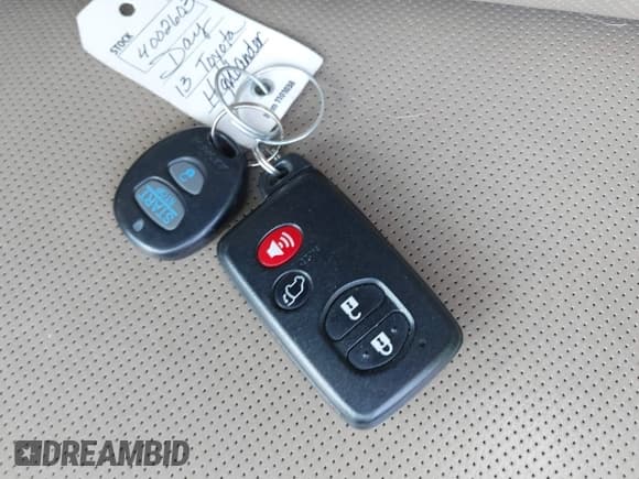 ✅ 2013 Toyota Highlander Limited • VIN: 5TDDK3EHXDS208675 • Lot: 42467092. Listed on IAAI with 82,276 mi. Free auction sales archive from the USA and detailed vehicle history report at DreamBid. Image 11.