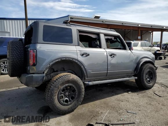 ✅ 2023 Ford Bronco • VIN: 1FMEE5DP5PLA85207 • Лот: 53865985. Опубликован ранее на Copart с пробегом 17 561 миль. Бесплатный доступ к архиву аукционных продаж из США и подробный отчёт об истории автомобиля на DreamBid. Изображение 3.