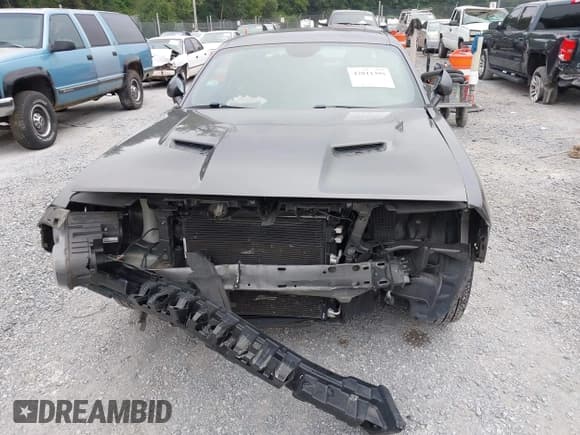 ✅ 2018 Dodge Challenger GT • VIN: 2C3CDZGG8JH322928 • Lot: 42811395. Listed on IAAI with 109,044 mi. Free auction sales archive from the USA and detailed vehicle history report at DreamBid. Image 6.