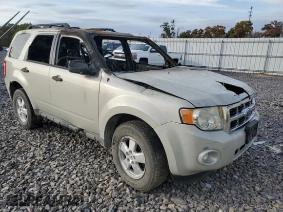 ✅ 2009 Ford Escape XLT • VIN: 1FMCU03739KC81458 • Lot: 91471125. Listed on Copart with Not provided. Free auction sales archive from the USA and detailed vehicle history report at DreamBid. Image 4.