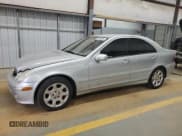 ✅ 2006 Mercedes-Benz C 280 Luxury • VIN: WDBRF54HX6A825189 • Lot: 81903084. Wystawiony na Copart z przebiegiem 231 894 mil. Bezpłatny archiwum sprzedaży aukcyjnych z USA i szczegółowy raport historii pojazdu na DreamBid. Zdjęcie 1.