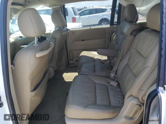 ✅ 2010 Honda Odyssey EX-L • VIN: 5FNRL3H65AB103622 • Лот: 59854745. Опубликован ранее на Copart с пробегом 106 093 миль. Бесплатный доступ к архиву аукционных продаж из США и подробный отчёт об истории автомобиля на DreamBid. Изображение 11.