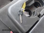 ✅ 2002 Ford F-250 XL • VIN: 1FTNX21F62EC40515 • Lot: 43483289. Wystawiony na IAAI z przebiegiem 213 619 mil. Bezpłatny archiwum sprzedaży aukcyjnych z USA i szczegółowy raport historii pojazdu na DreamBid. Zdjęcie 11.