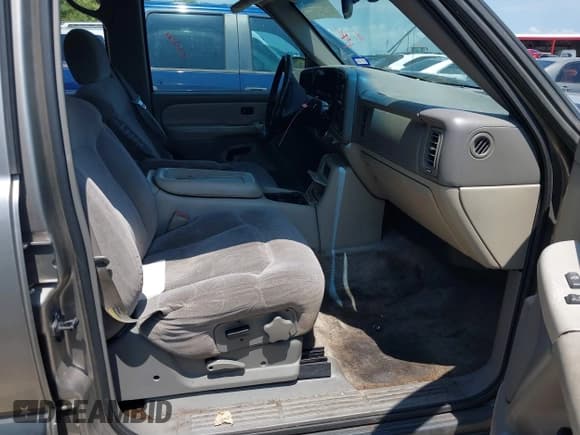 ✅ 2001 Chevrolet Suburban LS • VIN: 3GNEC16T11G222345 • Лот: 42289535. Опубликован ранее на IAAI с пробегом Не указан. Бесплатный доступ к архиву аукционных продаж из США и подробный отчёт об истории автомобиля на DreamBid. Изображение 5.