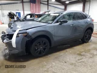 ✅ 2023 Mazda CX-30 Premium Plus • VIN: 3MVDMBEY1PM581210 • Lot: 83998905. Wystawiony na Copart z przebiegiem 19 694 mil. Bezpłatny archiwum sprzedaży aukcyjnych z USA i szczegółowy raport historii pojazdu na DreamBid. Zdjęcie 1.