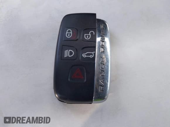 ✅ 2014 Land Rover Range Rover HSE • VIN: SALGS2WF5EA182952 • Lot: 40167081. Listed on IAAI with 126,142 mi. Free auction sales archive from the USA and detailed vehicle history report at DreamBid. Image 11.