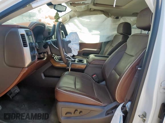 ✅ 2016 Chevrolet Silverado 1500 High Country • VIN: 3GCUKTEC2GG367259 • Лот: 70656455. Опубликован ранее на Copart с пробегом 164 039 миль. Бесплатный доступ к архиву аукционных продаж из США и подробный отчёт об истории автомобиля на DreamBid. Изображение 7.