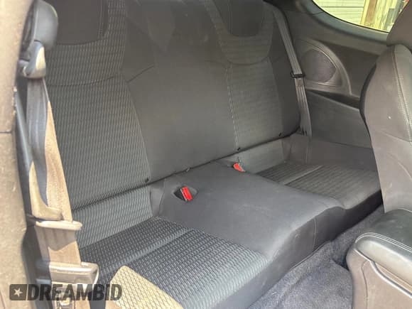 ✅ 2015 Hyundai Genesis Coupe 3.8L Base • VIN: KMHHT6KJ6FU129358 • Lot: 64231195. Wystawiony na Copart z przebiegiem 97 272 mil. Bezpłatny archiwum sprzedaży aukcyjnych z USA i szczegółowy raport historii pojazdu na DreamBid. Zdjęcie 6.