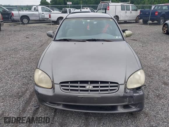 2001 Hyundai Sonata GL with VIN KMHWF25S91A435427, listed as a IAAI auction lot 42612444 with 199,325 mi miles and . Bid and sale history available at DreamBid. Image 12.