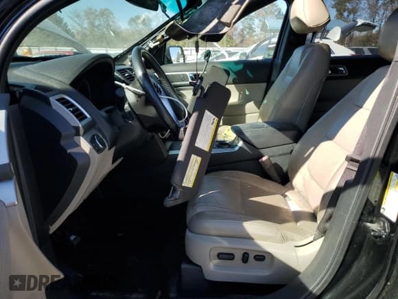 ✅ 2012 Ford Explorer XLT • VIN: 1FMHK7D85CGA49367 • Lot: 92853495. Wystawiony na Copart z przebiegiem 118 211 mil. Bezpłatny archiwum sprzedaży aukcyjnych z USA i szczegółowy raport historii pojazdu na DreamBid. Zdjęcie 7.