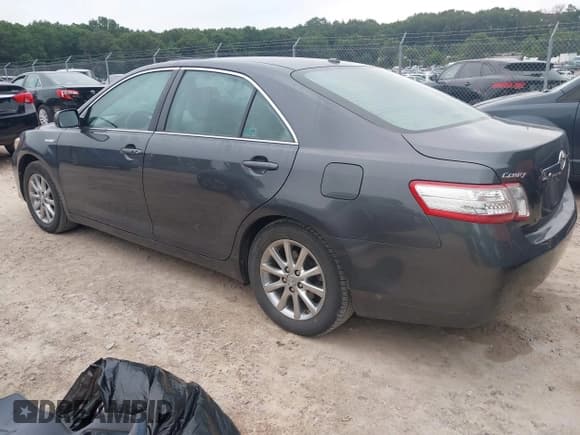 ✅ 2010 Toyota Camry • VIN: 4T1BB3EK7AU119121 • Lot: 43042539. Listed on IAAI with 182,255 mi. Free auction sales archive from the USA and detailed vehicle history report at DreamBid. Image 3.