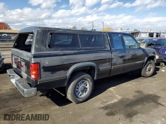 1993 Dodge Dakota with VIN 1B7GG26X7PS270058, listed as a Copart auction lot 78543564 with 143,680 mi miles and Clean title. Bid and sale history available at DreamBid. Image 3.