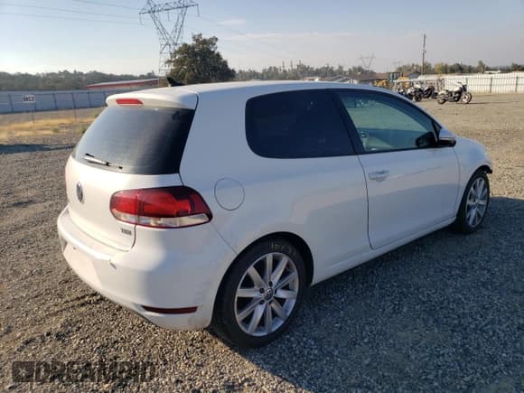 ✅ 2011 Volkswagen Golf TDI • VIN: WVWMM7AJ9BW281205 • Lot: 75875714. Listed on Copart with 98,538 mi. Free auction sales archive from the USA and detailed vehicle history report at DreamBid. Image 3.