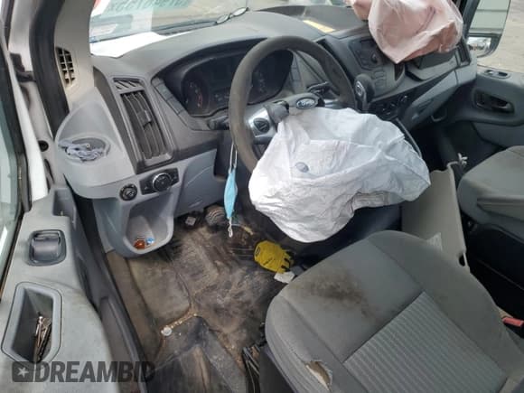 ✅ 2015 Ford Transit Cargo • VIN: 1FTNR1YM9FKA13366 • Лот: 57946755. Опубликован ранее на Copart с пробегом 129 500 миль. Бесплатный доступ к архиву аукционных продаж из США и подробный отчёт об истории автомобиля на DreamBid. Изображение 8.