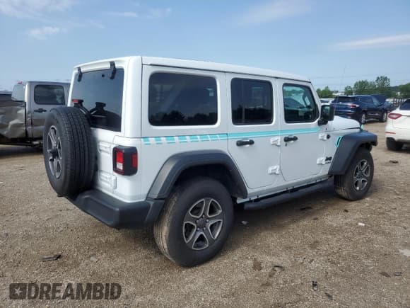 ✅ 2022 Jeep Wrangler Unlimited Sport Altitude • VIN: 1C4HJXDN0NW132386 • Лот: 61382185. Опубликован ранее на Copart с пробегом 65 673 миль. Бесплатный доступ к архиву аукционных продаж из США и подробный отчёт об истории автомобиля на DreamBid. Изображение 3.