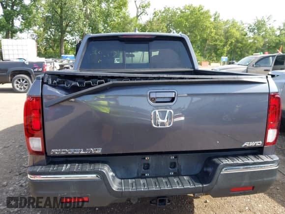 ✅ 2019 Honda Ridgeline RTL • VIN: 5FPYK3F5XKB049087 • Лот: 42559836. Опубликован ранее на IAAI с пробегом 110 653 миль. Бесплатный доступ к архиву аукционных продаж из США и подробный отчёт об истории автомобиля на DreamBid. Изображение 16.