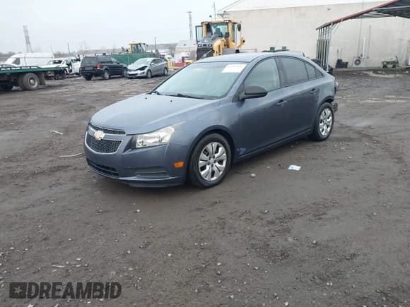 ✅ 2013 Chevrolet Cruze LS • VIN: 1G1PA5SG2D7136543 • Лот: 43757431. Опубликован ранее на IAAI с пробегом 85 735 миль. Бесплатный доступ к архиву аукционных продаж из США и подробный отчёт об истории автомобиля на DreamBid. Изображение 17.