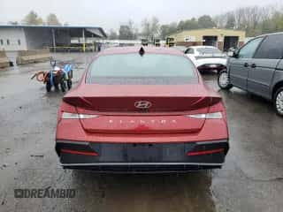 2024 Hyundai Elantra SEL с VIN KMHLS4DG7RU767495, выставлен на аукционе Copart как лот 82344245 с пробегом 8 857 миль миль и Списание • Salvage title. История ставок и продаж доступна на DreamBid. Изображение 6.