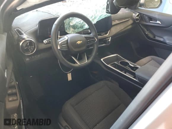 ✅ 2025 Chevrolet Equinox AWD LT • VIN: 3GNAXPEG4SL160782 • Lot: 65522045. Wystawiony na Copart z przebiegiem 4 119 mil. Bezpłatny archiwum sprzedaży aukcyjnych z USA i szczegółowy raport historii pojazdu na DreamBid. Zdjęcie 8.