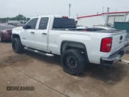 ✅ 2019 GMC Sierra 1500 • VIN: 2GTV2LEC5K1209696 • Лот: 42482077. Опубликован ранее на IAAI с пробегом 70 386 миль. Бесплатный доступ к архиву аукционных продаж из США и подробный отчёт об истории автомобиля на DreamBid. Изображение 3.