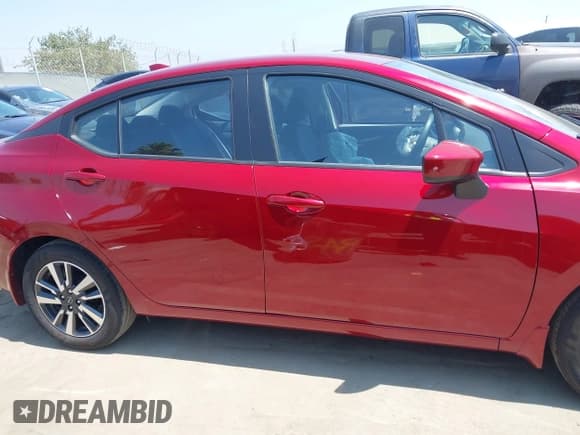 ✅ 2025 Nissan Versa SV • VIN: 3N1CN8EV1SL810764 • Lot: 42991435. Listed on IAAI with 2,347 mi. Free auction sales archive from the USA and detailed vehicle history report at DreamBid. Image 13.