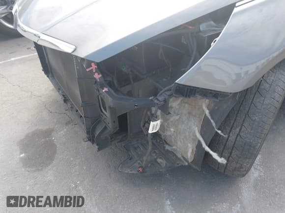 ✅ 2013 Hyundai Sonata GLS • VIN: 5NPEB4AC1DH759152 • Lot: 43314441. Listed on IAAI with 212,616 mi. Free auction sales archive from the USA and detailed vehicle history report at DreamBid. Image 18.