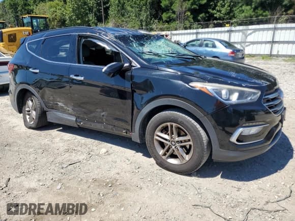 ✅ 2018 Hyundai Santa Fe 2.4L • VIN: 5NMZU3LB7JH091831 • Lot: 70108425. Listed on Copart with Not provided. Free auction sales archive from the USA and detailed vehicle history report at DreamBid. Image 4.