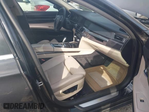 ✅ 2011 BMW 7 Series 750Li • VIN: WBAKB8C55BCY66672 • Лот: 42034413. Опубликован ранее на IAAI с пробегом 155 583 миль. Бесплатный доступ к архиву аукционных продаж из США и подробный отчёт об истории автомобиля на DreamBid. Изображение 5.